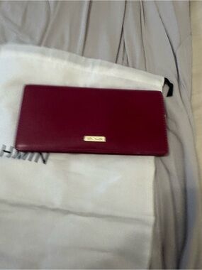 Brahmin wallet